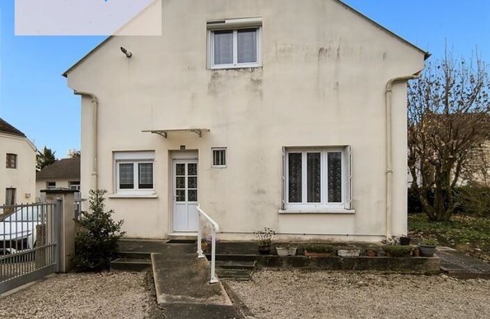 Charmante maison de village avec 4 chambres et jardin arboré — photo 3