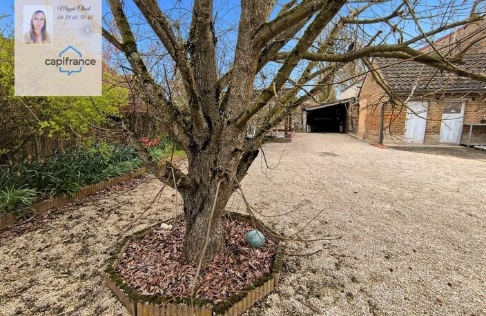 Charmante maison de village avec 4 chambres et jardin arboré — photo 4