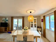 A vendre : Villa contemporaine de plain-pied avec piscine chauffée et vue montagne (Corse) — photo 4