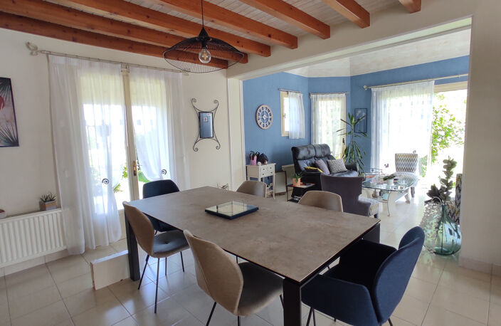 maison familiale avec hangar — photo 5