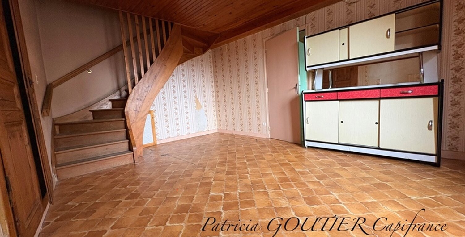 Proche de NOIRETABLE à vendre  APPARTEMENT de 68 M2 avec petit terrain non attenant — photo 1