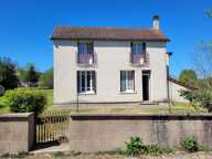 VALIGNY ( 03 ) Maison de village Beau jardin  Garage  Annexes — photo 2