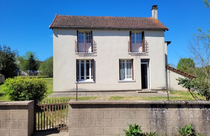 VALIGNY ( 03 ) Maison de village Beau jardin  Garage  Annexes — photo 2