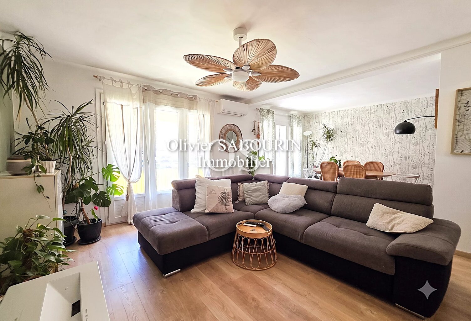 Appartement - 74m² - 2 chambres - Terrasse — photo 1