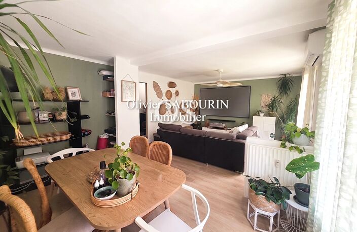 Appartement - 74m² - 2 chambres - Terrasse — photo 2