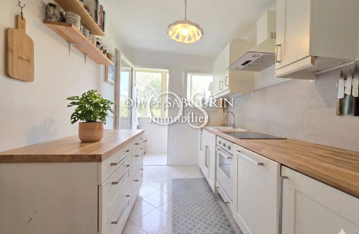 Appartement - 74m² - 2 chambres - Terrasse — photo 4