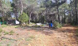 Terrain  690 m² à vendre à Le Beausset (83330)