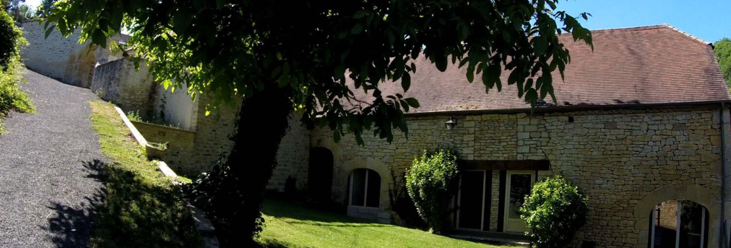 Maison 9 Pièces 280 m² à vendre à Carlux (24370)