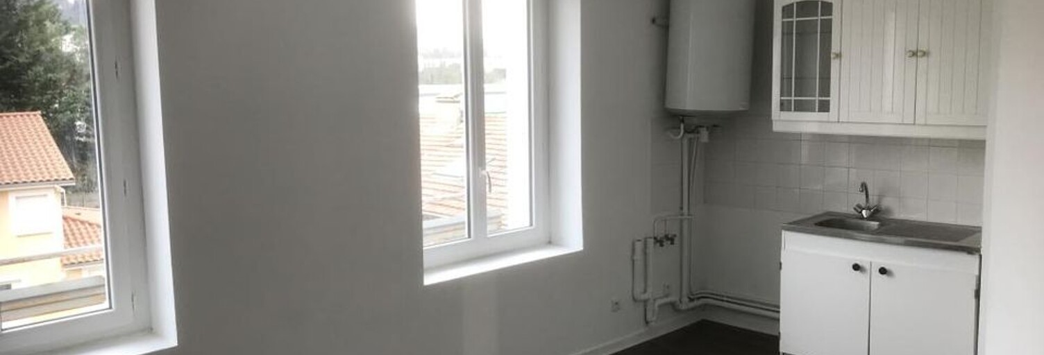 Appartement 1 Pièce 23 m² à louer à Le Chambon-Feugerolles (42500)