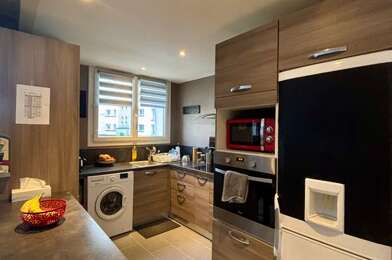 Appartement 3 pièces 760 €