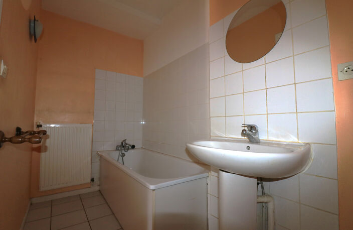 Appartement 3 pièces en Centre ville de Decize proximité des — photo 5