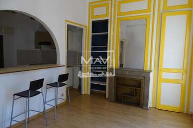 Appartement 3 pièces 845 €
