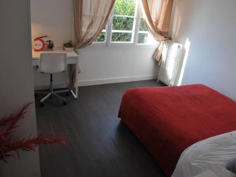 Mieux qu'un studio, une colocation meubée avec services — photo 1