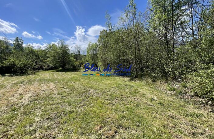BEAU TERRAIN CONSTRUCTIBLE non viabilisé — photo 4