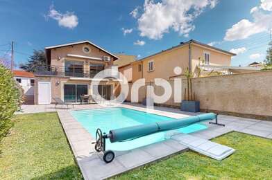 Maison 7 pièces 690000 €