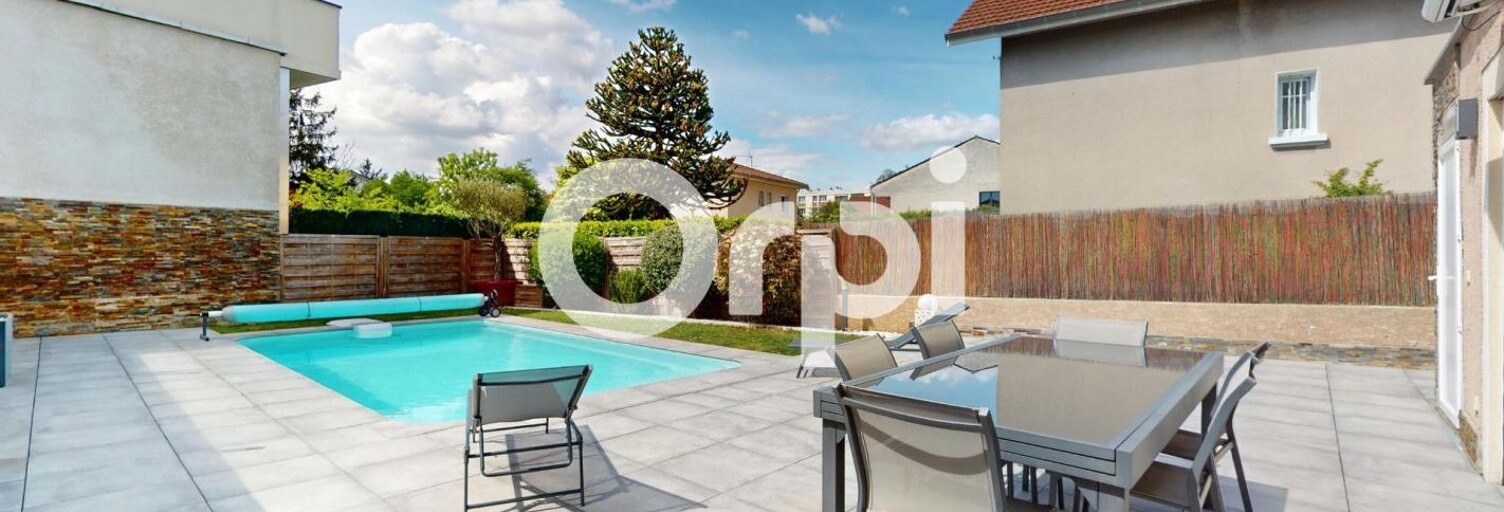 Maison 7 Pièces 159 m² à vendre à Bron (69500)