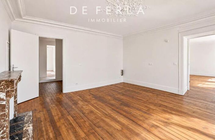 Appartement familial 6 pièces — PARIS Xᵉ — Faubourg Saint-Denis — photo 3