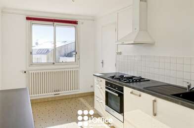 Appartement 3 pièces 263700 €