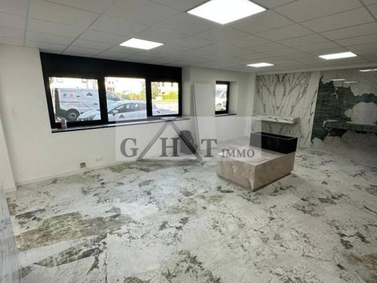bureaux 47M2 A LOUER MOISSY CRAMAYEL — photo 1