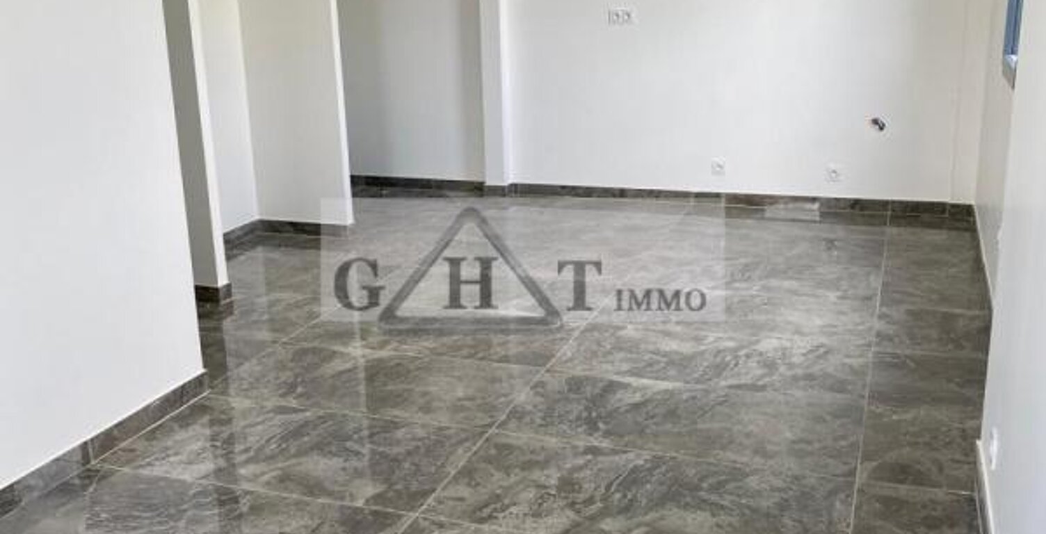 BUREAUX 30M2 A LOUER SAINT PIERRE DU PERRAY — photo 1