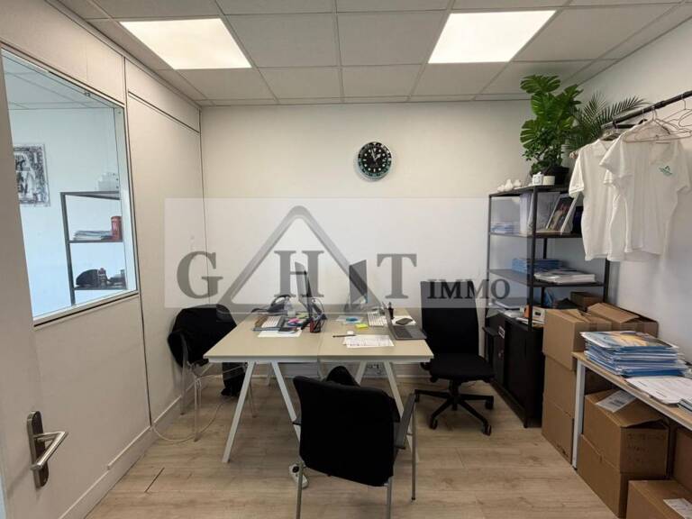 A LOUER 110 M² DE BUREAU A MAISONS-ALFORT — photo 1