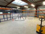 ENTREPOT 892M2 A LOUER SAINT SOUPPLETS — photo 2
