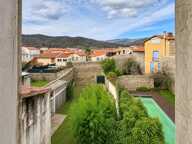 PRADES-Maison de ville- spacieuse avec jardin — photo 4