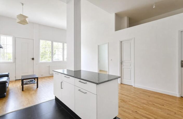 Appartement 4 pièces de 92 m2 en vente à Nanterre - Idéal pour professions libérales ou familles — photo 2