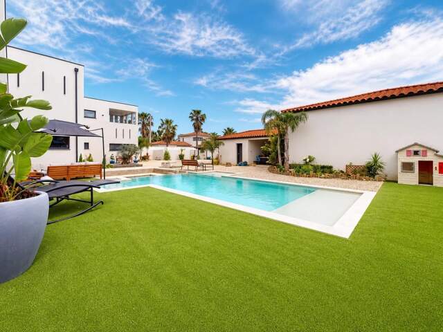 Maison de caractère avec piscine à Pia — photo du bien