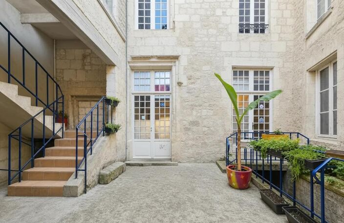 Spacieux duplex 181 m² avec cachet historique - Saintes — photo 5