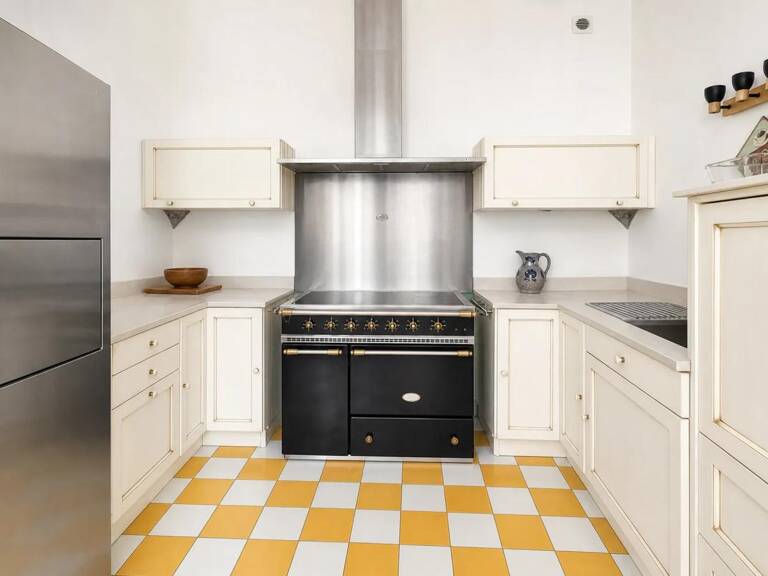 Spacieux duplex 181 m² avec cachet historique - Saintes — photo 1