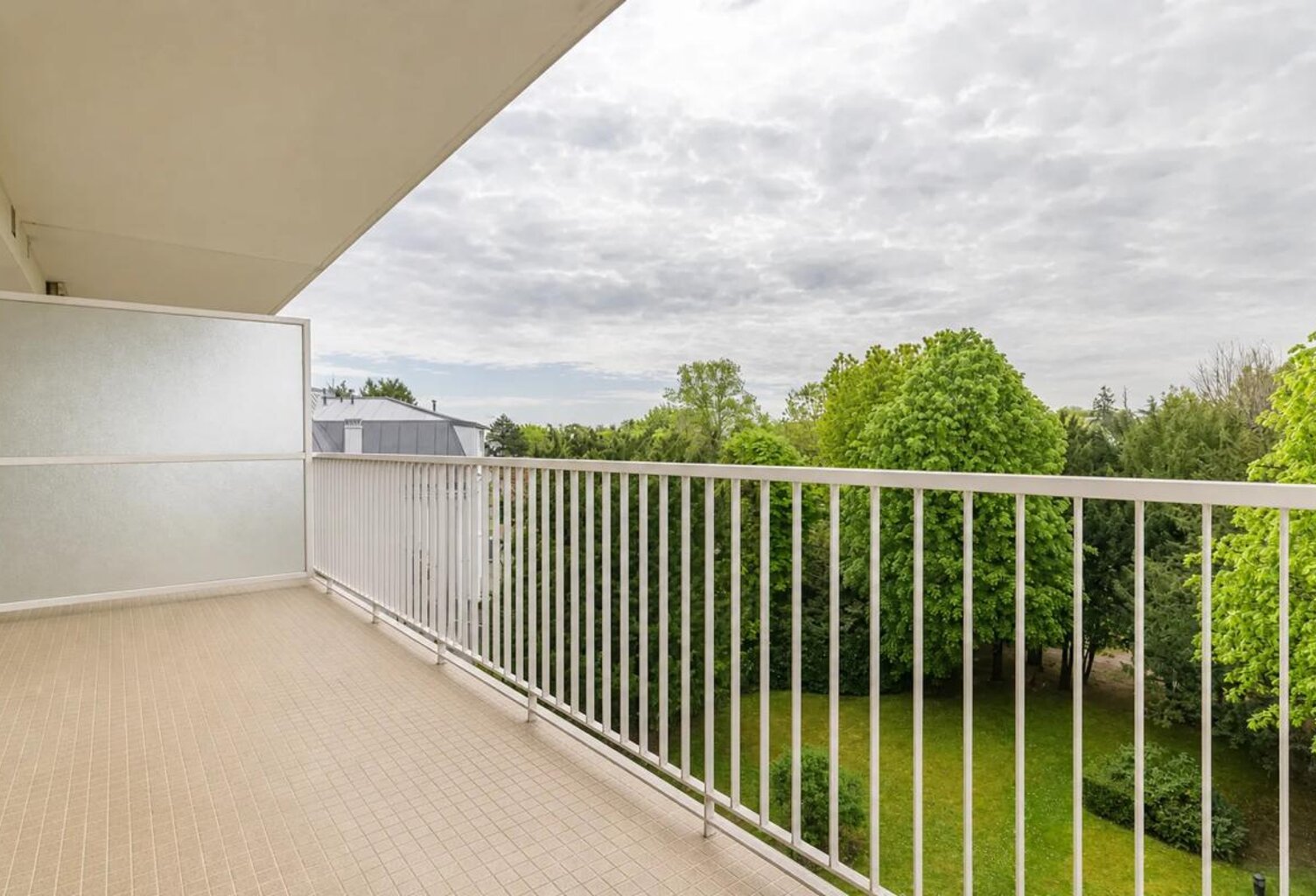 Saint-Cloud - Quartier Pasteur - 85m² - 3 chambres - Terrasse — photo 1
