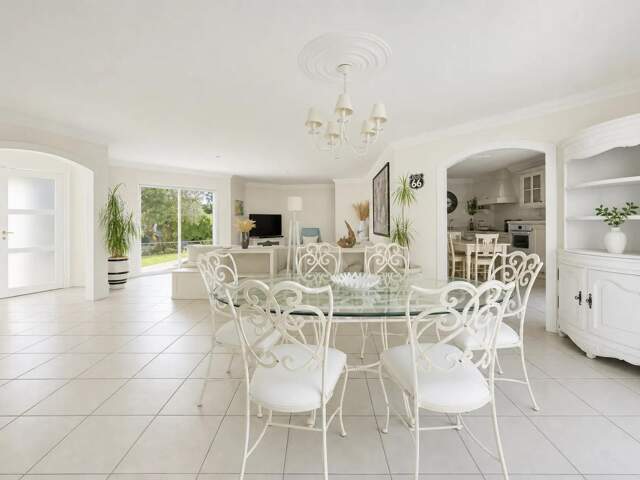 Maison louée 10 pièces 180 m² à Parempuyre — photo du bien