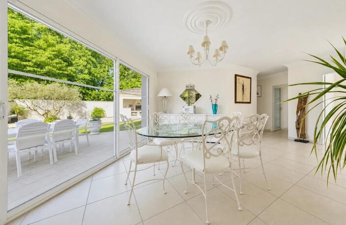 Maison louée 10 pièces 180 m² à Parempuyre — photo 4