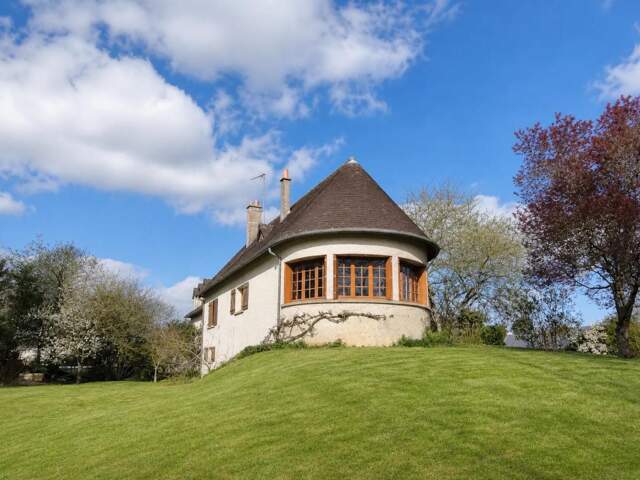 Maison spacieuse avec jardin à Le Poislay — photo du bien
