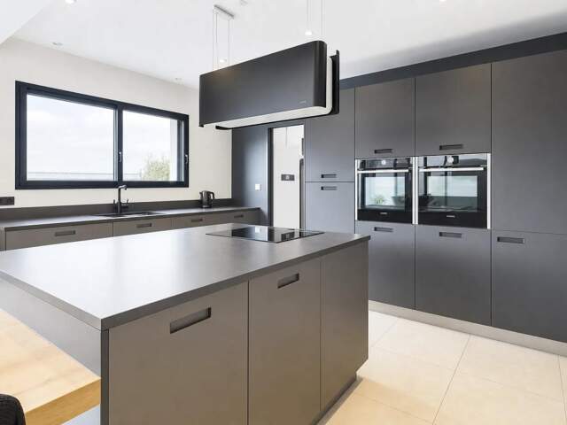 Maison contemporaine avec vue mer à Moguériec — photo du bien