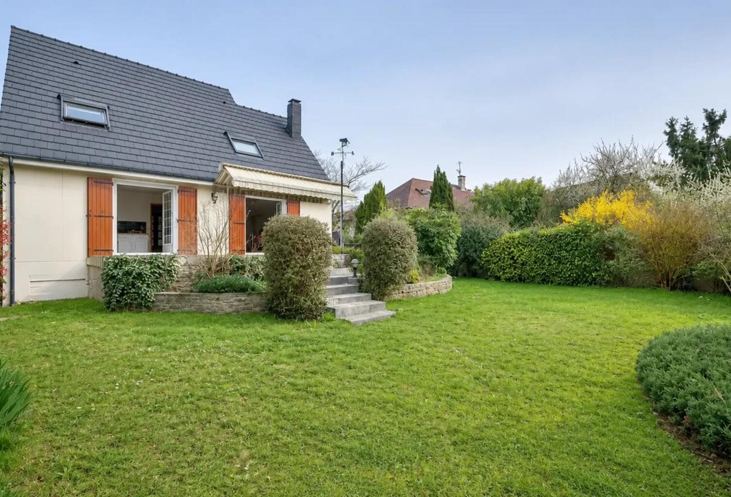 5 chambres / 150m² / sous-sol total / Jardin sans vis à vis — photo 1