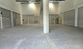 Commerce  286 m² à louer à Saint-Louis (97450)