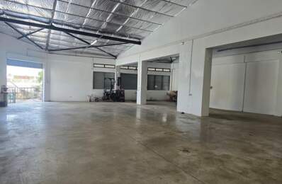 2- LOCAL COMMERCIAL - SHOWROOM - BEL AIR, ST-LOUIS — photo du bien