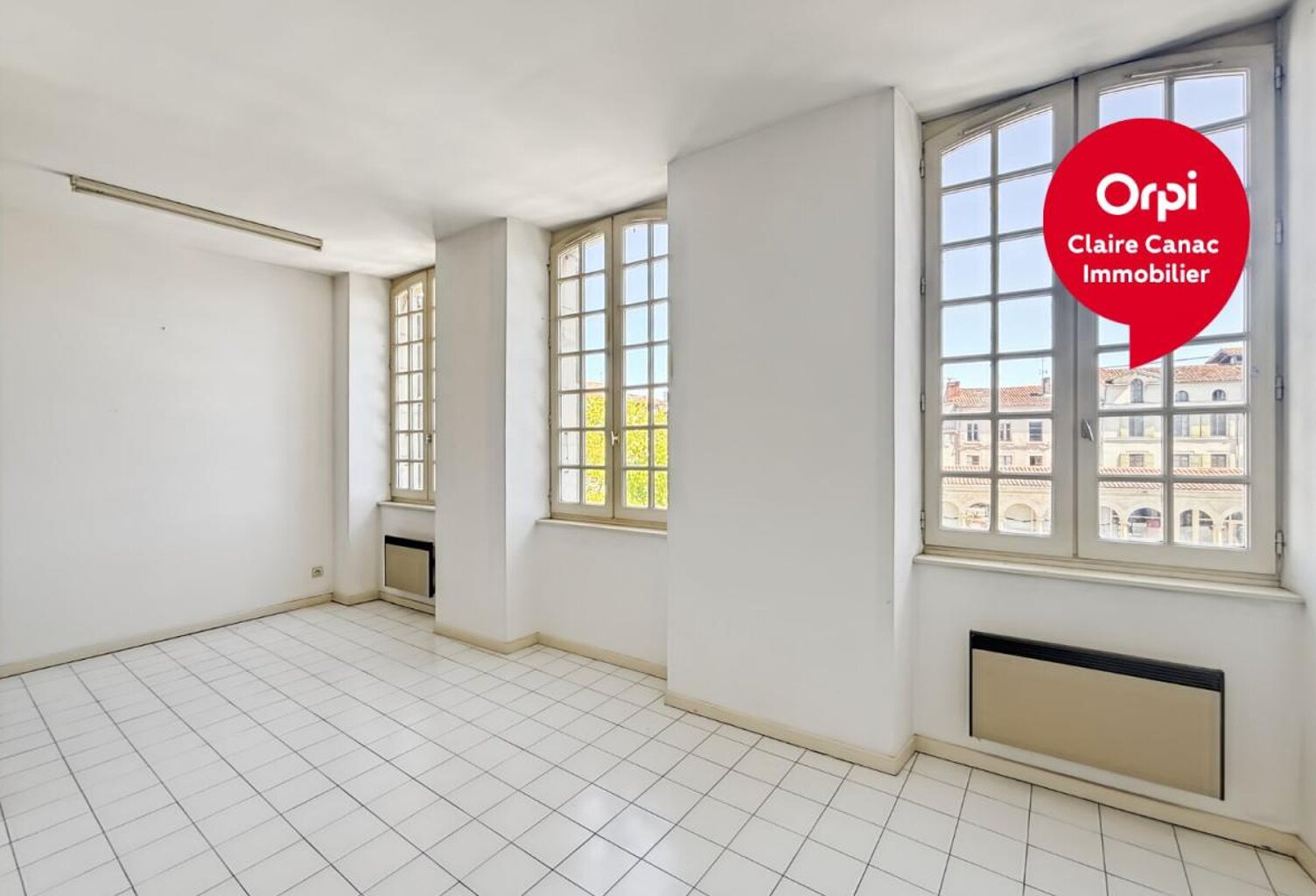 Appartement À Vendre — photo 1