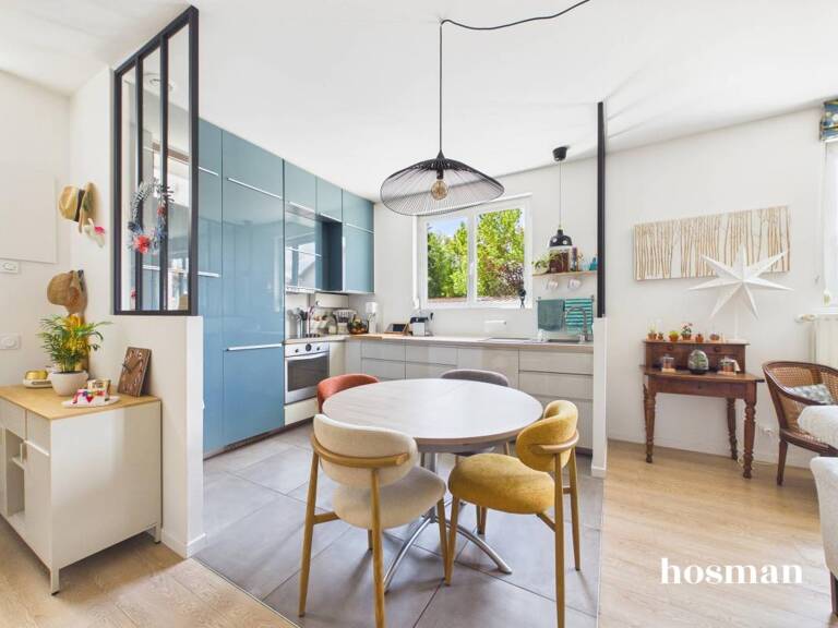 L'esprit Maison de Ville : Type 4 de 92 m² au charme atypique – À fontaines sur saone ( limite sathonay-camp) — photo 1