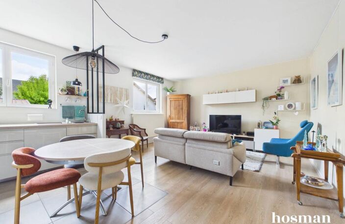 L'esprit Maison de Ville : Type 4 de 92 m² au charme atypique – À fontaines sur saone ( limite sathonay-camp) — photo 2