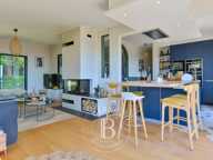 Poleymieux-au-Mont-d'Or – Maison familiale – Terrain de 2020 m² - 5 chambres — photo 2