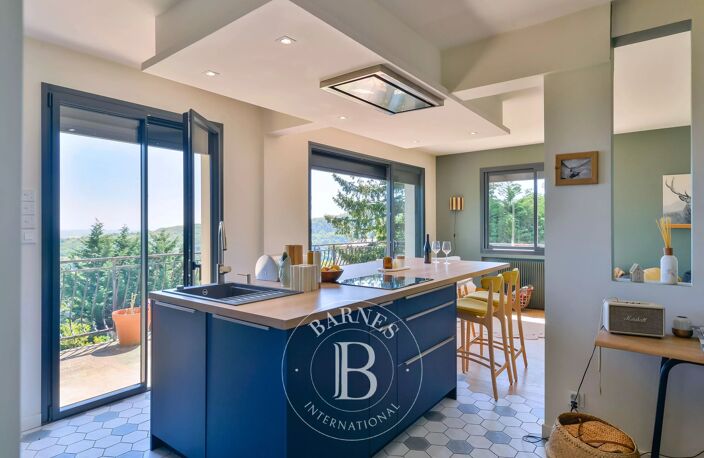 Poleymieux-au-Mont-d'Or – Maison familiale – Terrain de 2020 m² - 5 chambres — photo 3