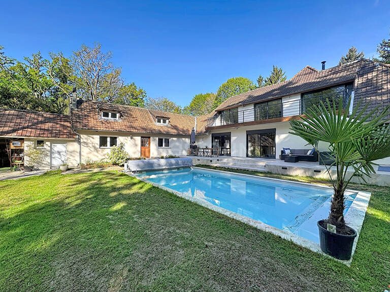 Lamorlaye, Maison- 10 pièces, 289 m² sur terrain de 2814 m², piscine — photo 1