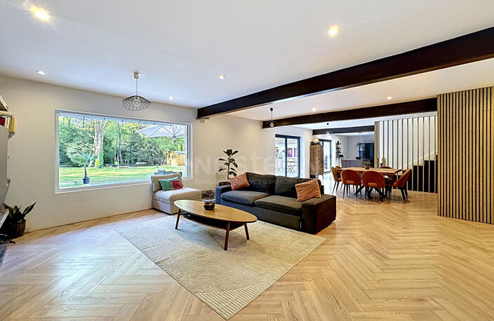 Lamorlaye, Maison- 10 pièces, 289 m² sur terrain de 2814 m², piscine — photo 4