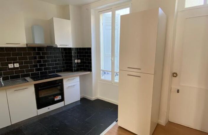 Maison de ville 174 m2 : 5 ch, Cour, Garage et Sauna privé — photo 3