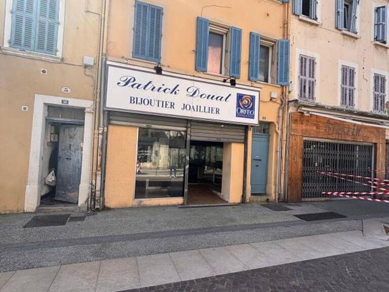 Bien Commercial À Louer La Seyne sur mer — photo 1