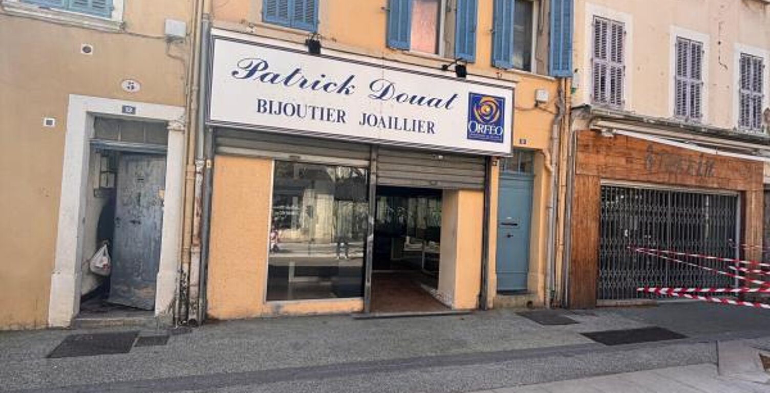 Bien Commercial À Louer La Seyne sur mer — photo 1