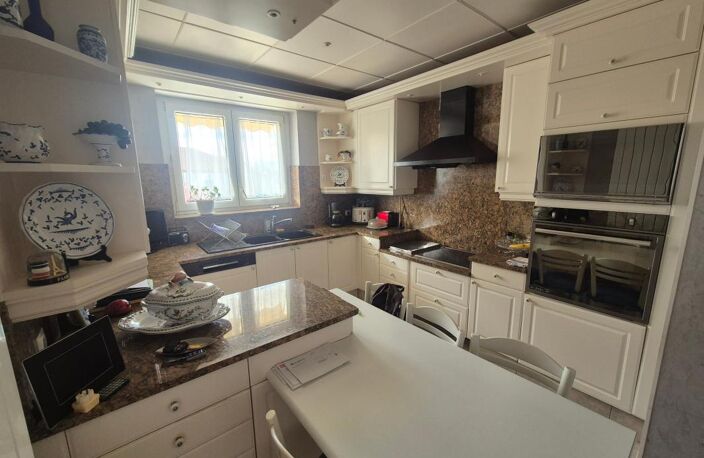 Grande maison mitoyenne 700 m2 de terrain ! — photo 5